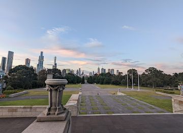 australia/central-victoria/landmark/observatory-gate-lodge