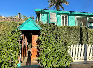 guatemala/caribbean-coast/landmark/the-guava-limb-restaurant-cafe