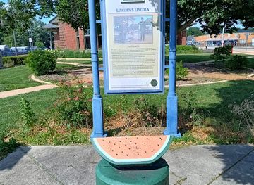 illinois/northern-illinois/landmark/lincoln-watermelon-monument