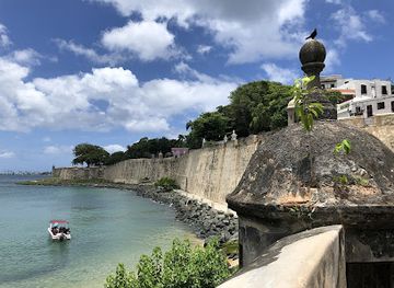 puerto-rico/west-region/landmark/puerta-de-san-juan