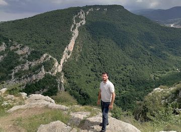 azerbaijan/mountainous-shirvan/landmark/ibrahim-xlil-xanin-magara-siginacagi