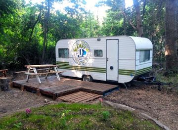 argentina/san-carlos-de-bariloche/villa-tacul/landmark/villa-tacul-dormis-y-rodantes-proveeduria