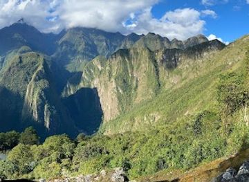 peru/inca-trail/landmark/tierras-vivas