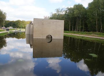 netherlands/flevoland/landmark/waterloopbos