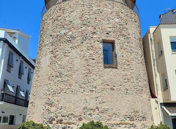 spain/catalonia-pyrenees/landmark/tower-of-the-port