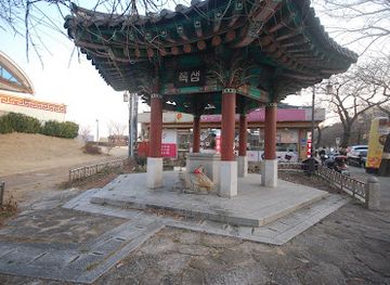 south-korea/gyeongju-historic-areas/landmark/jjosam-ruins-excavation-hall