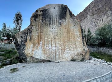 pakistan/ladakh/landmark/manthal-buddha-rock