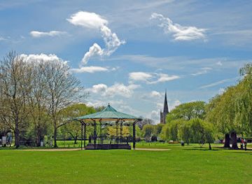 united-kingdom/stratford-upon-avon/landmark/stratford-upon-avon-bandstand