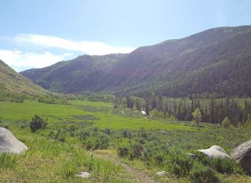 colorado/steamboat-springs/landmark/historic-mad-creek-barn