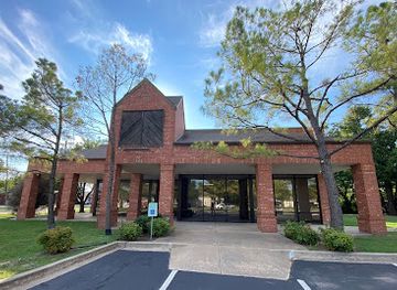 oklahoma/edmond/landmark/yay-on-broadway