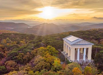 austria/vienna-woods/landmark/husarentempel