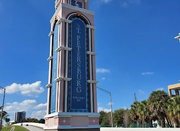 florida/southeast-florida/landmark/welcome-to-st-petersburg-sign