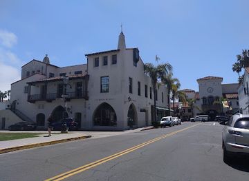 california/santa-barbara/landmark/de-la-guerra-plaza
