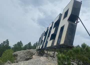 south-dakota/custer/landmark/custer-lighted-sign