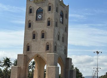 oman/salalah/landmark/برج-النهضة