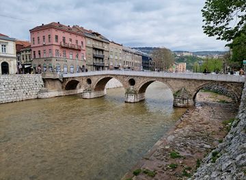 Sarajevo Free Walking Tour with Neno & Merima