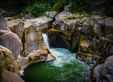 puerto-rico/big-island/landmark/charco-los-morones