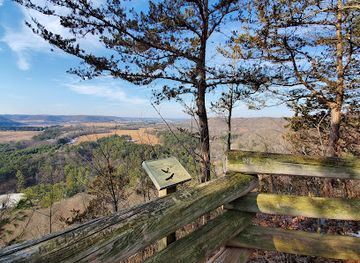 wisconsin/driftless-area/landmark/wildcat-mountain-state-park