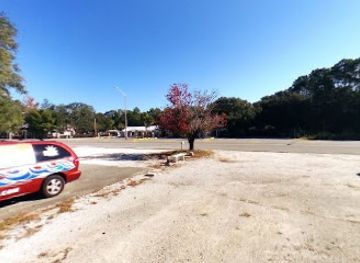 alabama/gulf-shores/landmark/pottery-central-world-headquarters