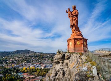 france/auvergne/landmark/notre-dame-de-france