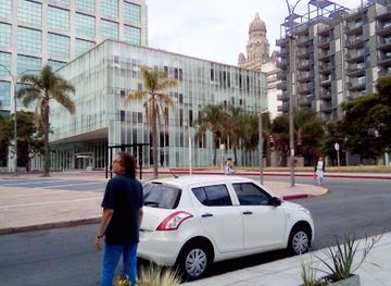 uruguay/montevideo/ciudad-vieja/landmark/esquina-de-reconquista