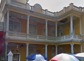colombia/cali/granada/landmark/mansion-ochoa-o-amarilla