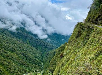 bolivia/amazon-basin/landmark/gravity-bolivia