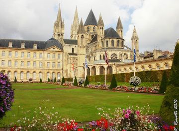 france/caen/landmark/caen-tourist-office