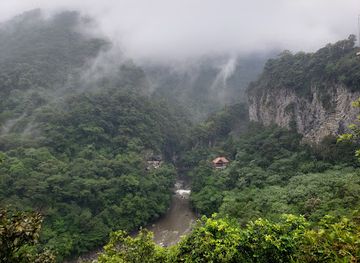 ecuador/morona-santiago-region/landmark/columpio-extremo-el-abismo-del-diablo