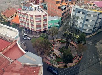 bolivia/altiplano/landmark/plaza-libano