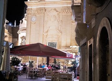 malta/xaghra/landmark/st-george-s-square