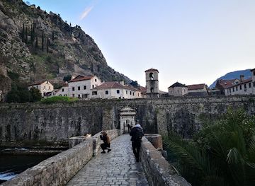 montenegro/savnik/landmark/kotor-old-city-walls