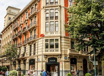 spain/bilbao/abando/landmark/monumento-a-john-adams