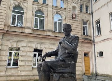 georgia/imereti/landmark/ekvtime-takaishvili-monument