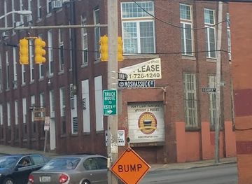 rhode-island/pawtucket/landmark/10-rocks-tapas-bar-restaurant