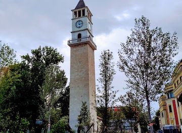 albania/toskeria/landmark/the-clock-tower-of-tirana