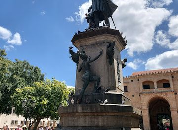 dominican-republic/santo-domingo/landmark/estatua-de-cristobal-colon