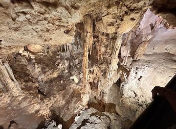spain/murcia-region/landmark/cueva-del-puerto