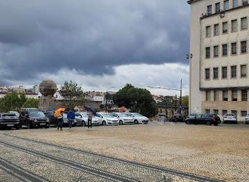 portugal/coimbra/landmark/praca-dom-dinis