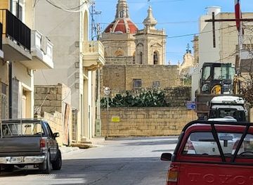 malta/gozo-citadel/landmark/xerri-s-grotto