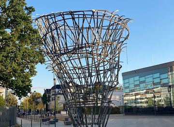 germany/bonn/landmark/zafira-statuette