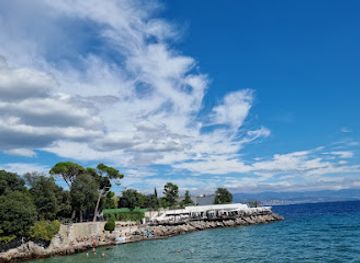 croatia/opatija/landmark/opatijski-hrast