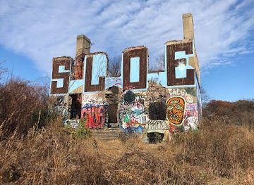 pennsylvania/philadelphia/fairmount/landmark/the-cliffs