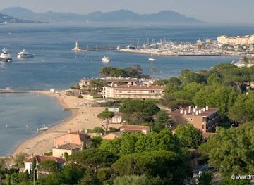 france/cote-d-azur/landmark/bouillabaisse-beach