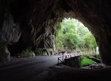 spain/asturias/landmark/la-cuevona