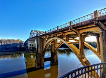 alabama/chattahoochee-river/landmark/edmund-pettus-bridge