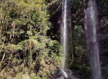 australia/far-north-queensland/landmark/twin-falls