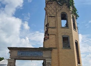 indiana/southeast-indiana/landmark/washington-township-public-school-ruins