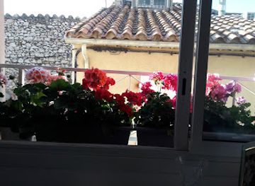 france/cassis-calanques/landmark/les-drailles-de-la-memoire