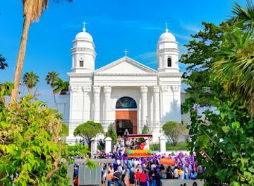 el-salvador/central-region/landmark/sonsonate-cathedral